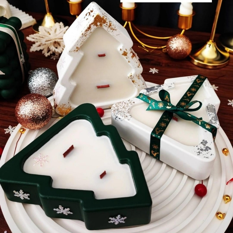 Ароматическая свеча в форме гипсовой ёлочки с 3 фитилями (размер S), 12x11 см, 200 г