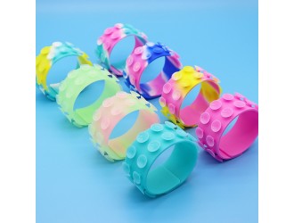 Браслет Squidopop Band с присосками 22x4,5 см, разные цвета