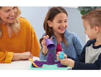 Set Nisip Kinetic Mov Spin Master Kinetic Sand Sandbox, cu Tavita si Forme, +3 ani