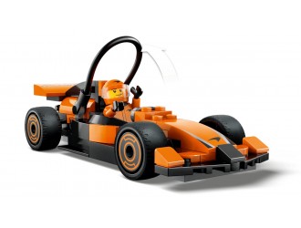 Set de constructie 60442 Pilot F1 cu monopost McLaren