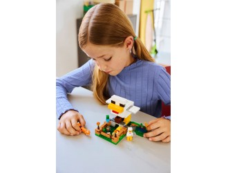 Set de constructie LEGO Minecraft Ferma de pui 21585, 233 piese