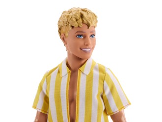 Papusa Ken Barbie Fashionistas par blond, tinuta colorata stil California