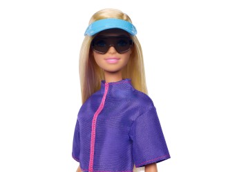 Set Barbie Malibu Outdoor Adventures cu catelus si 10+ accesorii camping