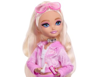 Papusa Barbie Dream Besties Weekend Getaway Malibu cu 7 accesorii de calatorie
