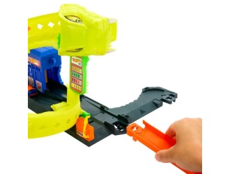 Set pista Hot Wheels City Spiral Snake Attack