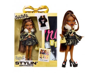 Papusa de colectie Bratz Stylin' Birthdayz Sasha cu tricou si accesorii
